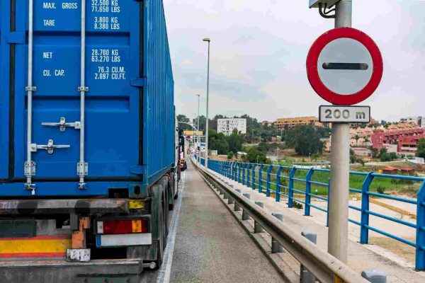 قضايا الإخلال بالقواعد الجمركية – مؤسسة الميزان للمحاماة قضايا الإخلال بالقواعد الجمركية - مؤسسة الميزان للمحاماة